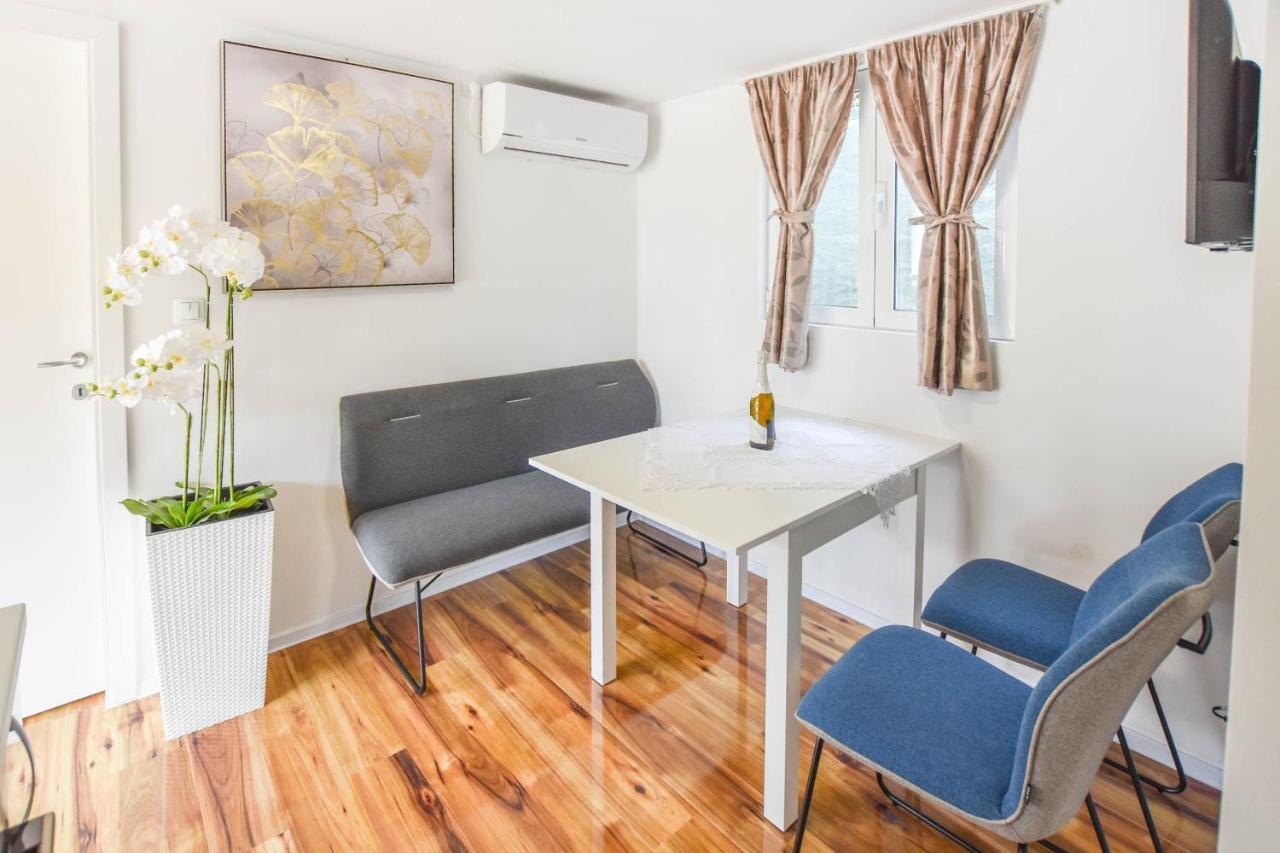 Mobile Home Dandelion Biograd Na Moru Exterior foto