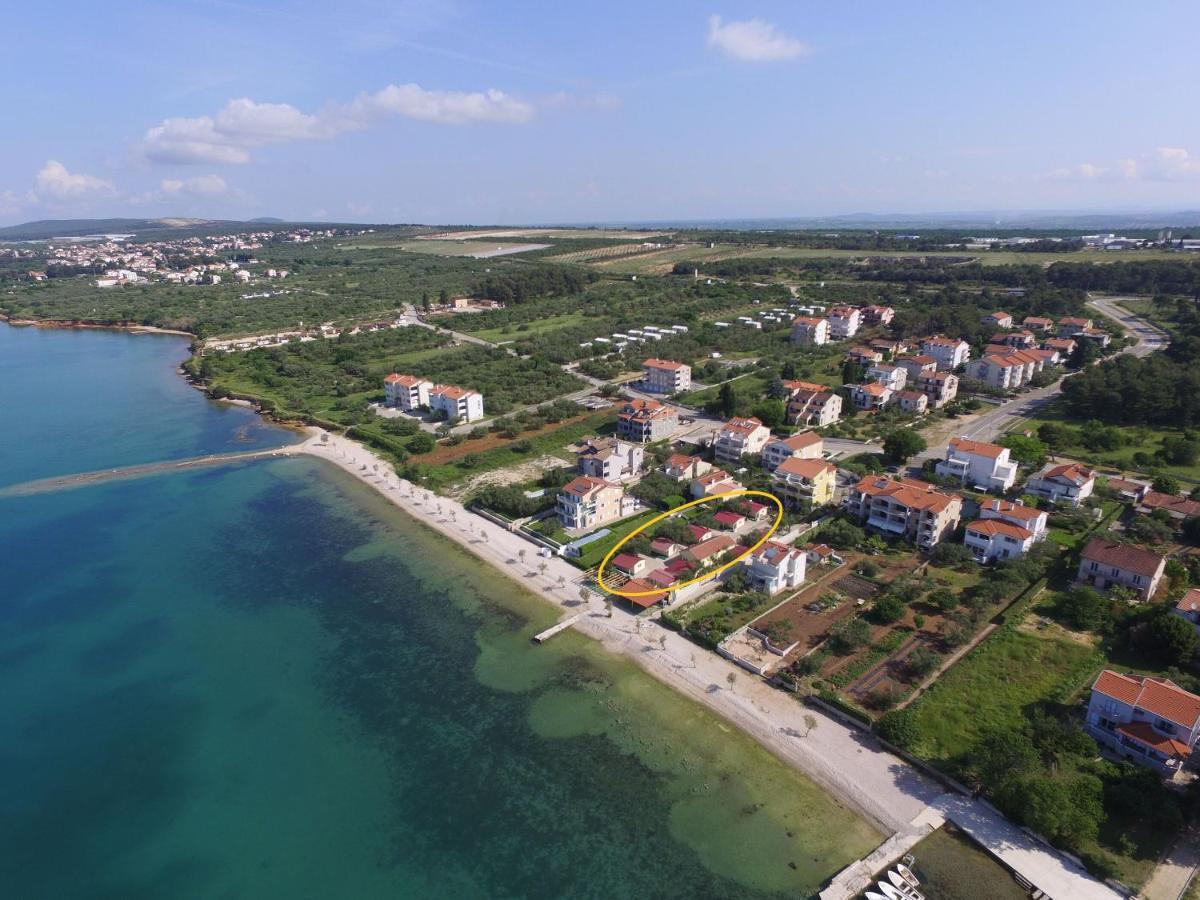Mobile Home Dandelion Biograd Na Moru Exterior foto