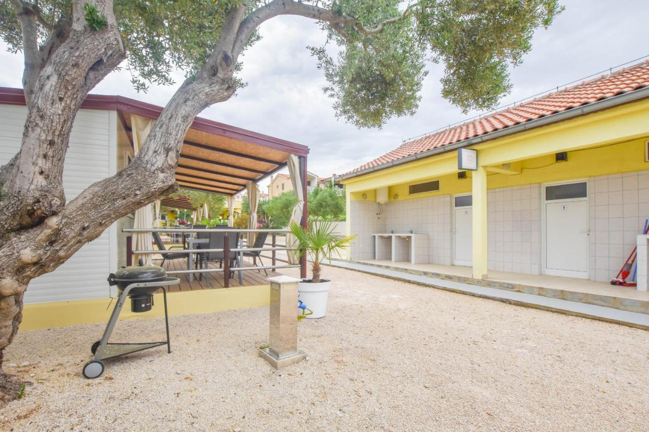 Mobile Home Dandelion Biograd Na Moru Exterior foto