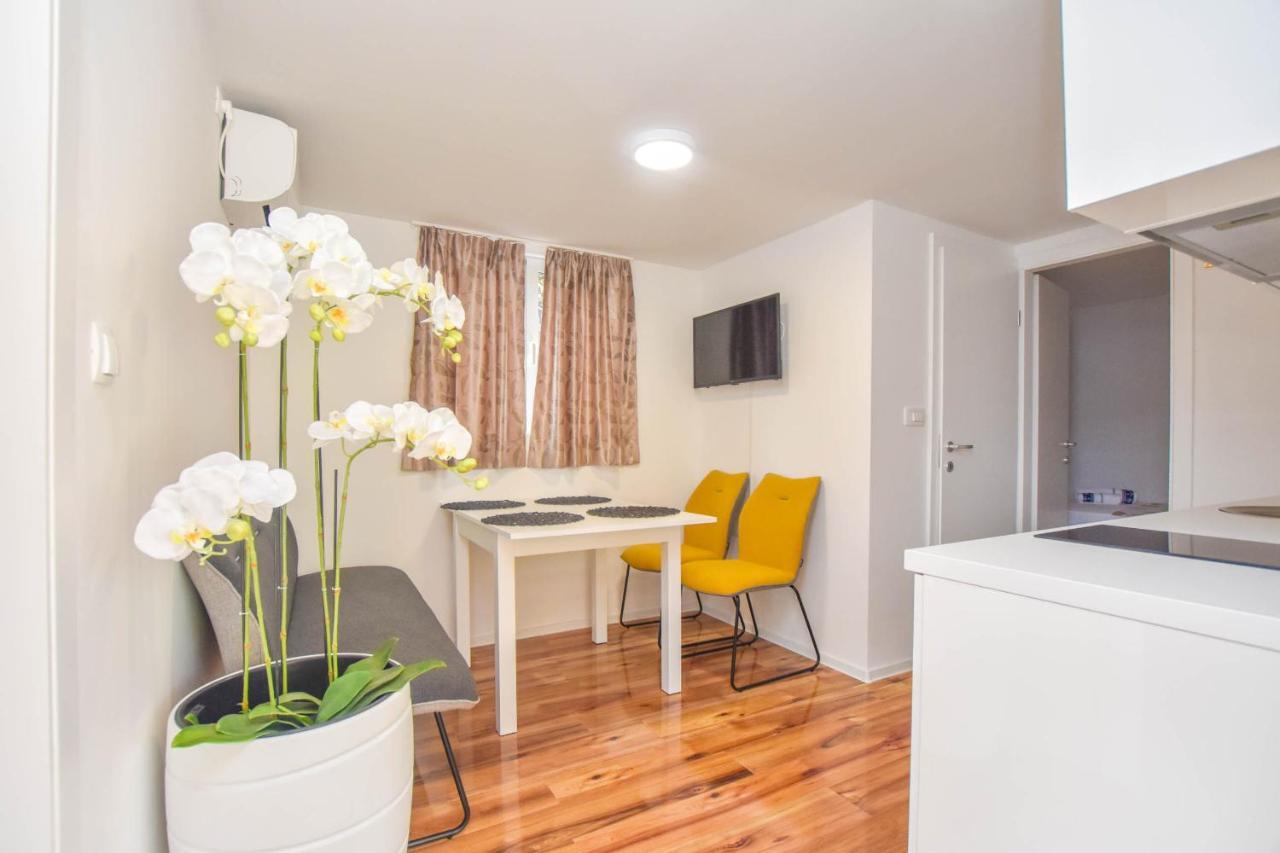 Mobile Home Dandelion Biograd Na Moru Exterior foto