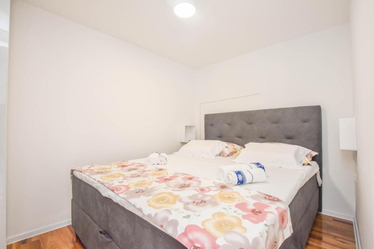 Mobile Home Dandelion Biograd Na Moru Exterior foto